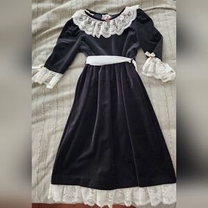 Vintage Black Velvet Kids Dress with Lace And Hand Warmer